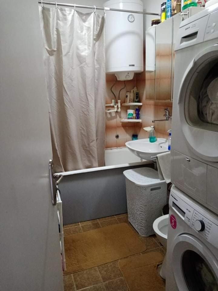 Gaga Apartment Donji Komren